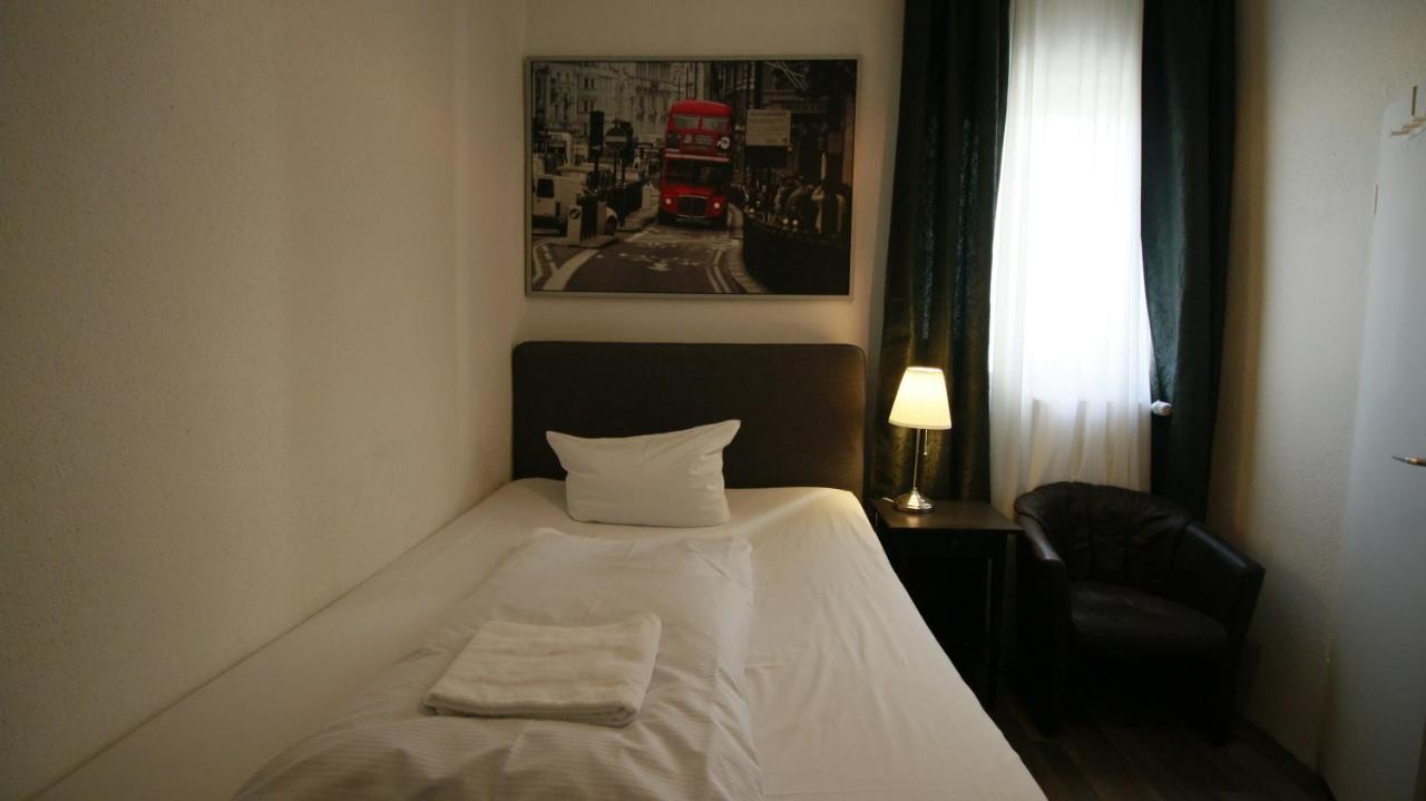Hotel Bee Fang Hamburg Exterior photo