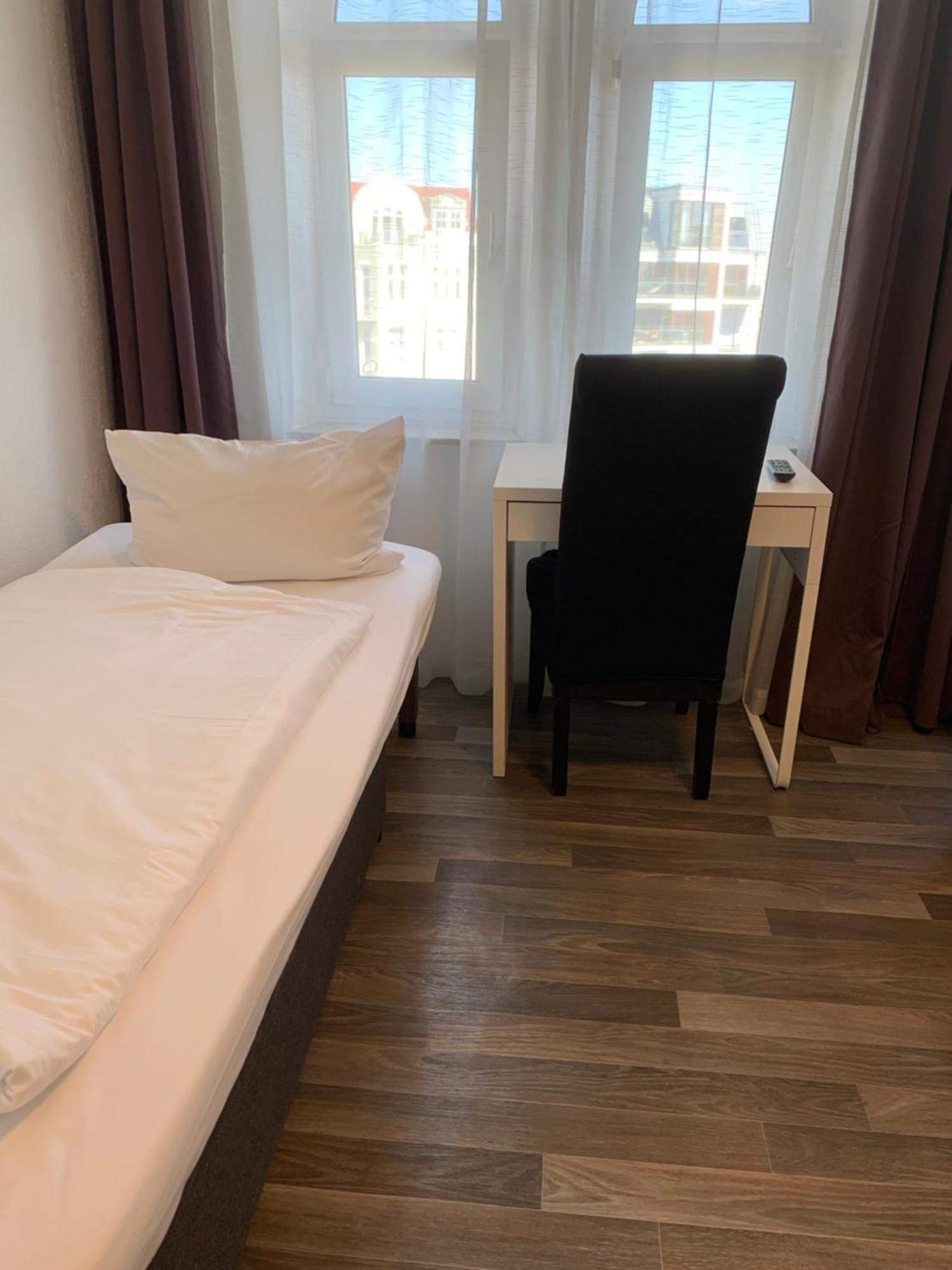 Hotel Bee Fang Hamburg Exterior photo